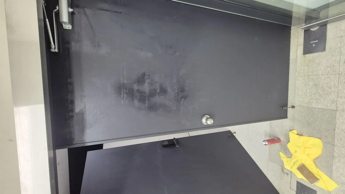 끈끈이 접착제  작업 진행