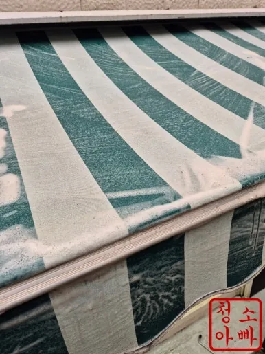 어닝 세정제 상세 거품