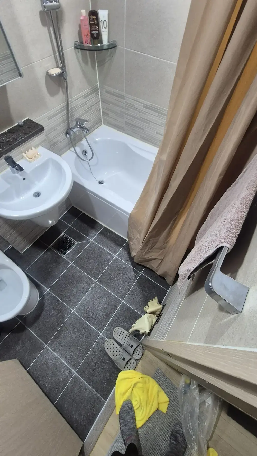 변기역류 청소 완료 - 욕조·샤워 구역