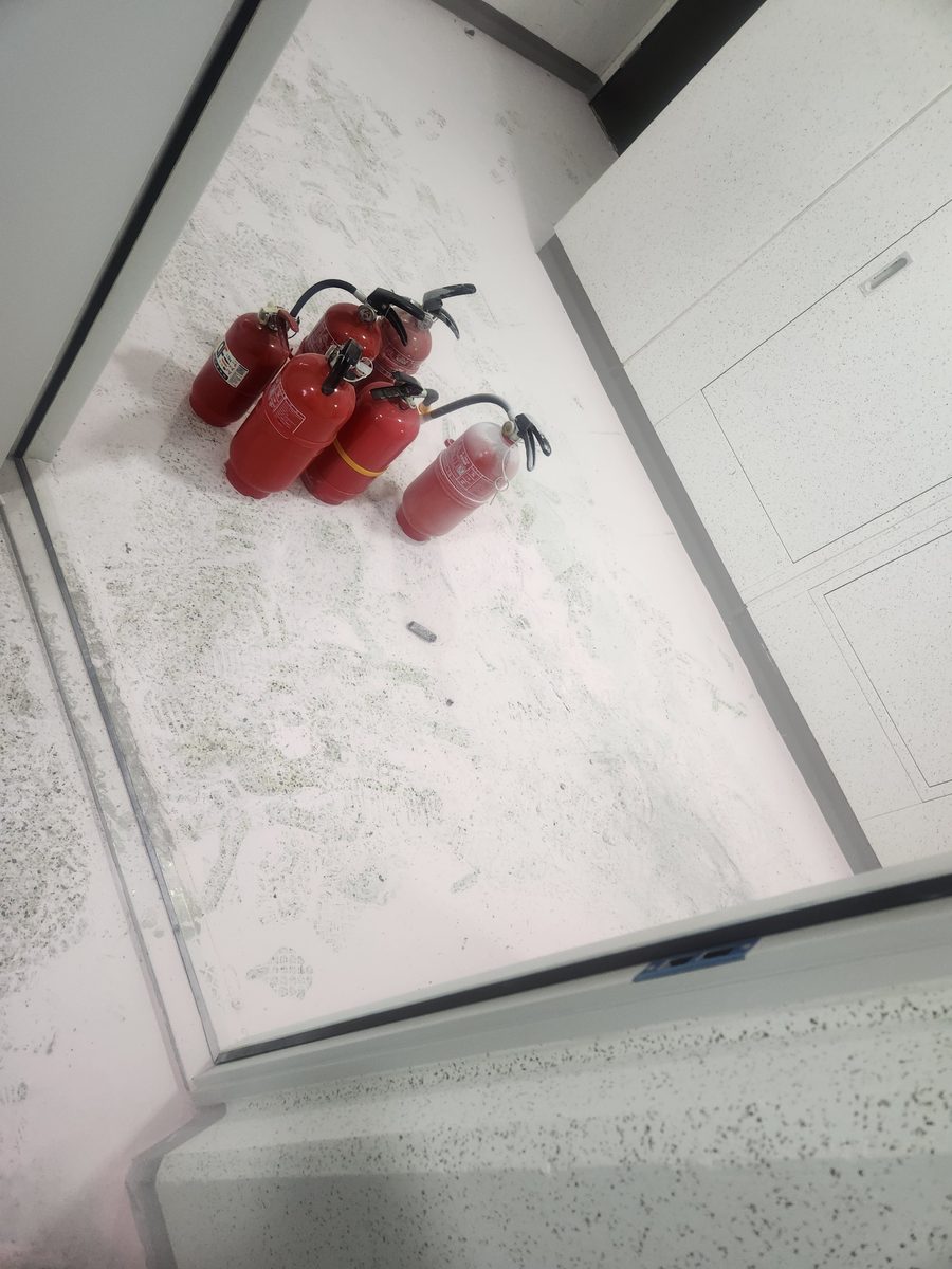 소화기 분말 비산 현장