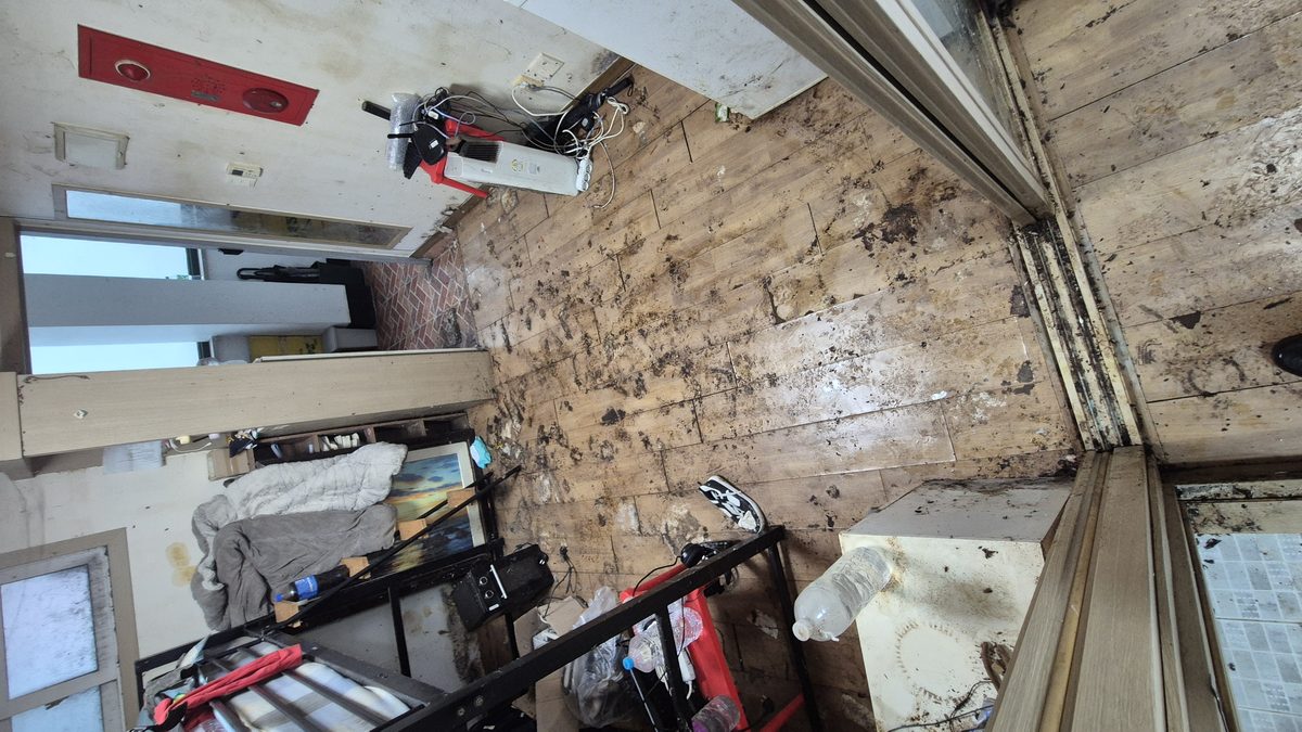 쓰레기집 전체 모습 청소 전