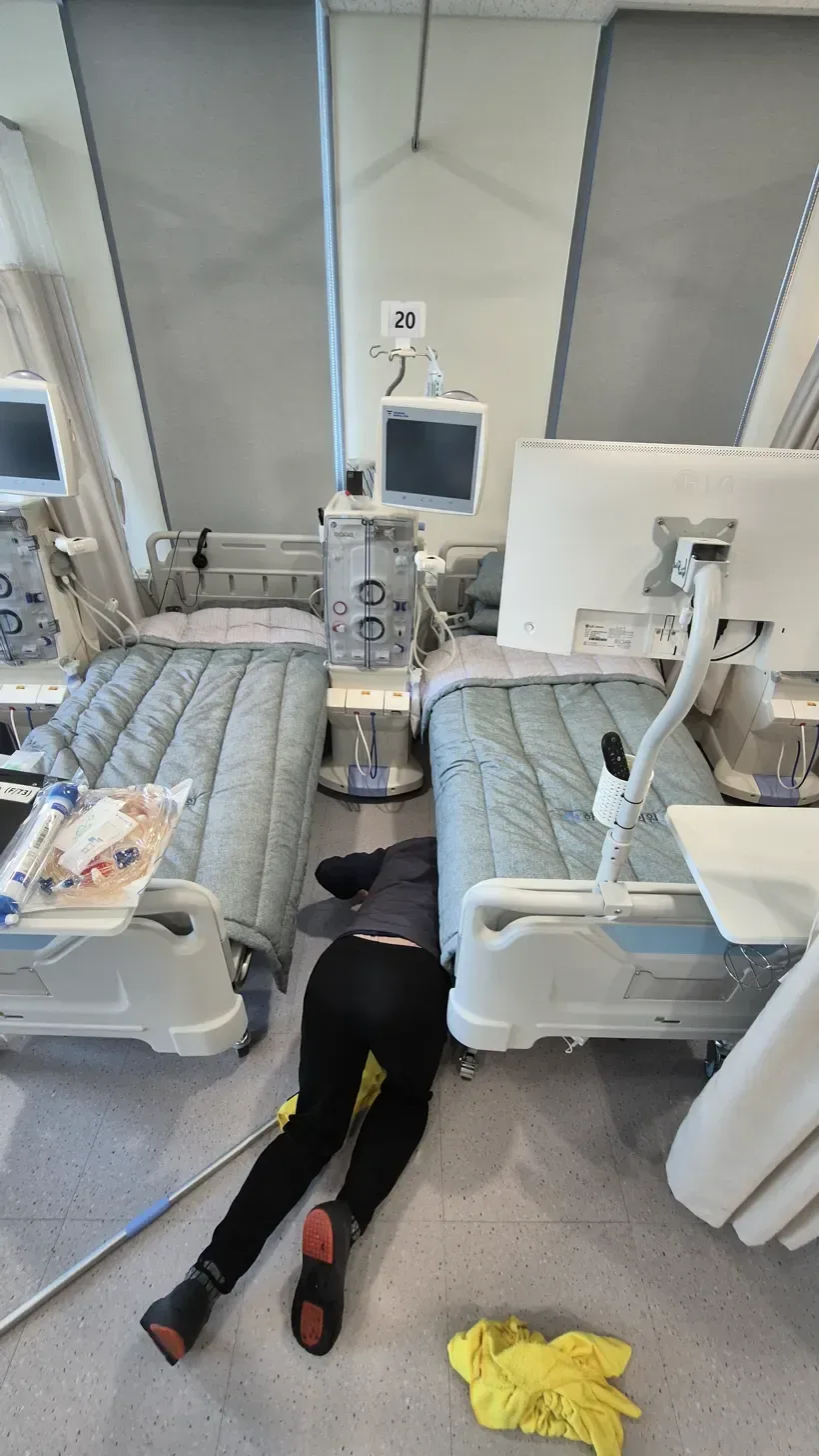 병원 투석실 바닥 클로즈업