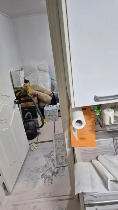 소화기 분말 오염 복도