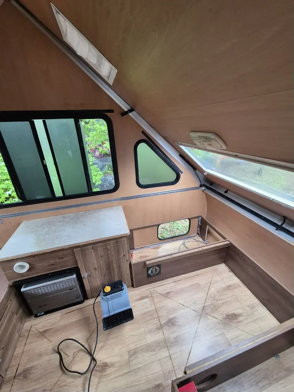 남양주 카라반 화재청소 전체 내부 세정 완료 건조기 가동 중