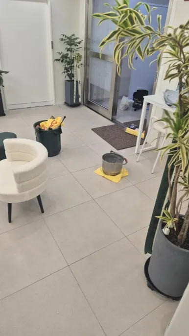 침수 로비 청소 후