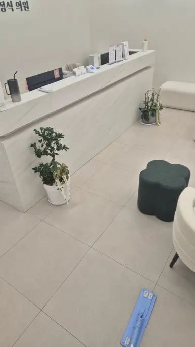 침수 로비 청소 후