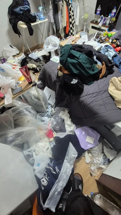 고양시 원룸 쓰레기집 방 전체 쓰레기 쌓인 모습
