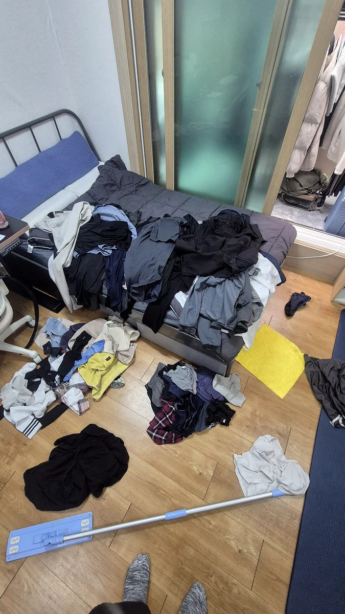 원룸청소 완료 — 침실 정리정돈 후