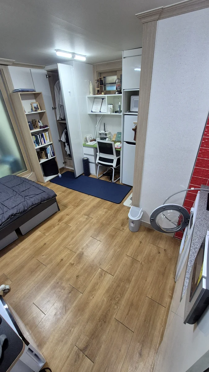 원룸청소 완료 — 깨끗한 침실·거실