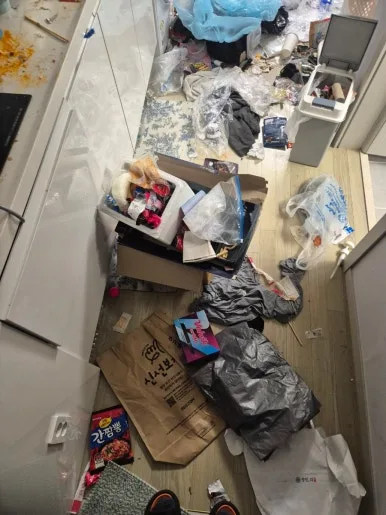 인천 원룸 주방 쓰레기 가득한 상태
