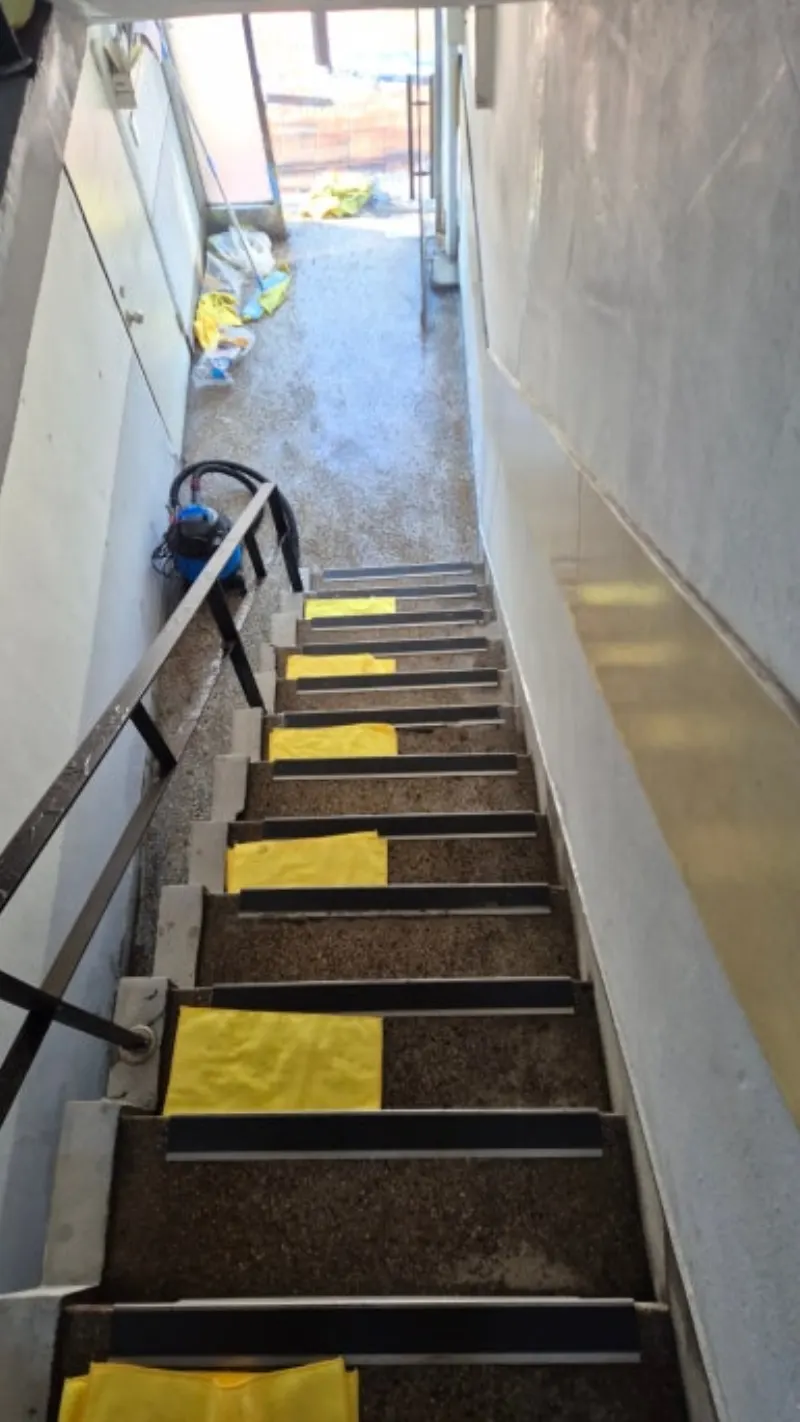 벽면 누수 얼룩 세정 완료