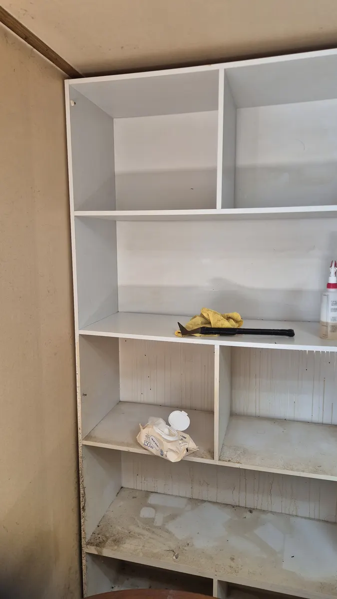 선반장 상단 세정 하단 오염 비교