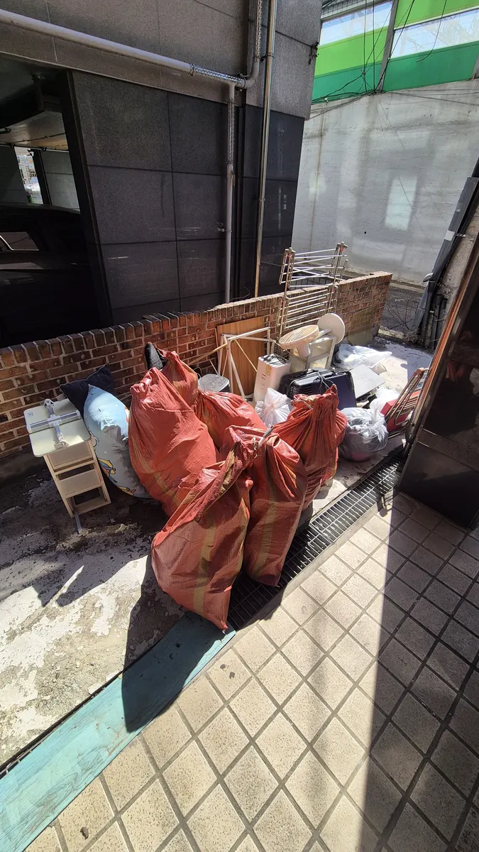 마대자루 건물 외부 반출