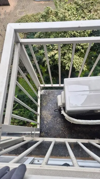 안성 베란다 바닥 비둘기똥