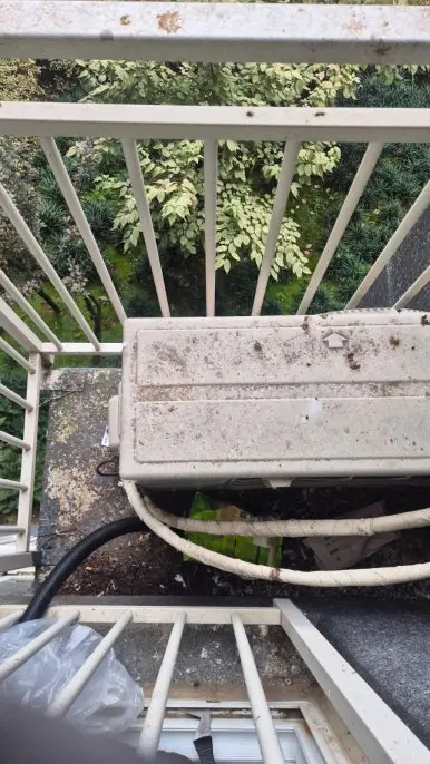 비둘기 배설물 실외기