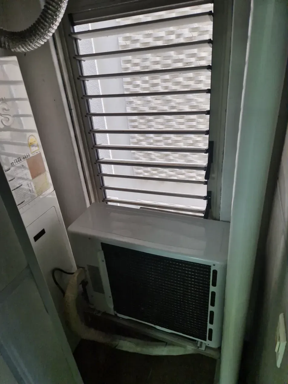 김포 아파트 실외기실 바닥 타일 세정 완료 작업 후