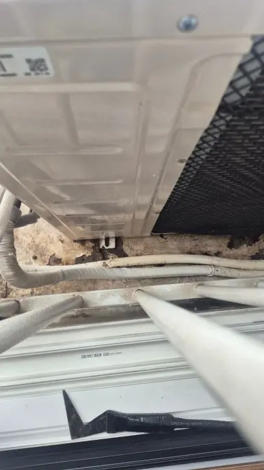 비둘기 배설물 실외기