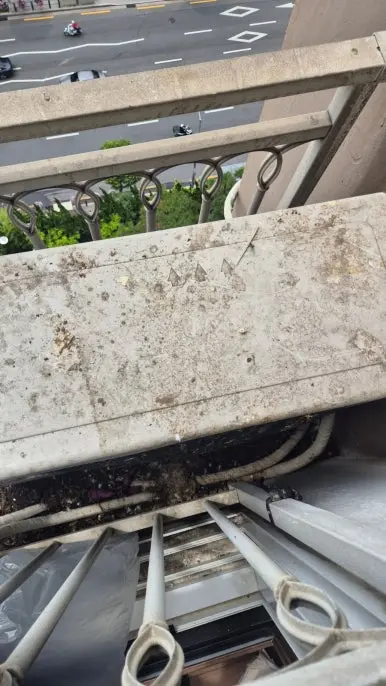 비둘기 배설물 실외기