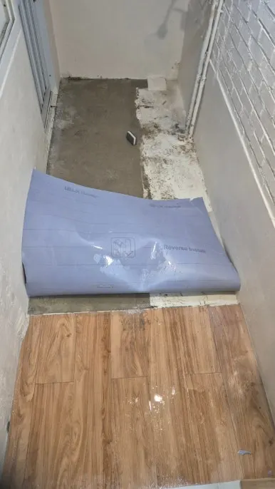 이태원 싱크대역류 장판 걷어낸 후 바닥 오수 침투