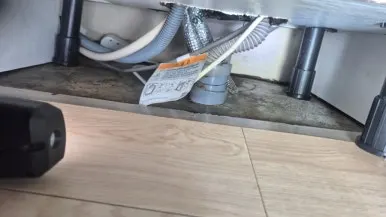 싱크대역류 하부 청소 완료 후 배관 주변