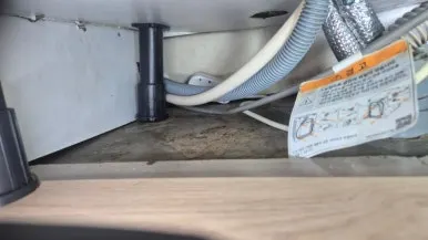 싱크대 하부 배관 청소 후 깨끗한 상태