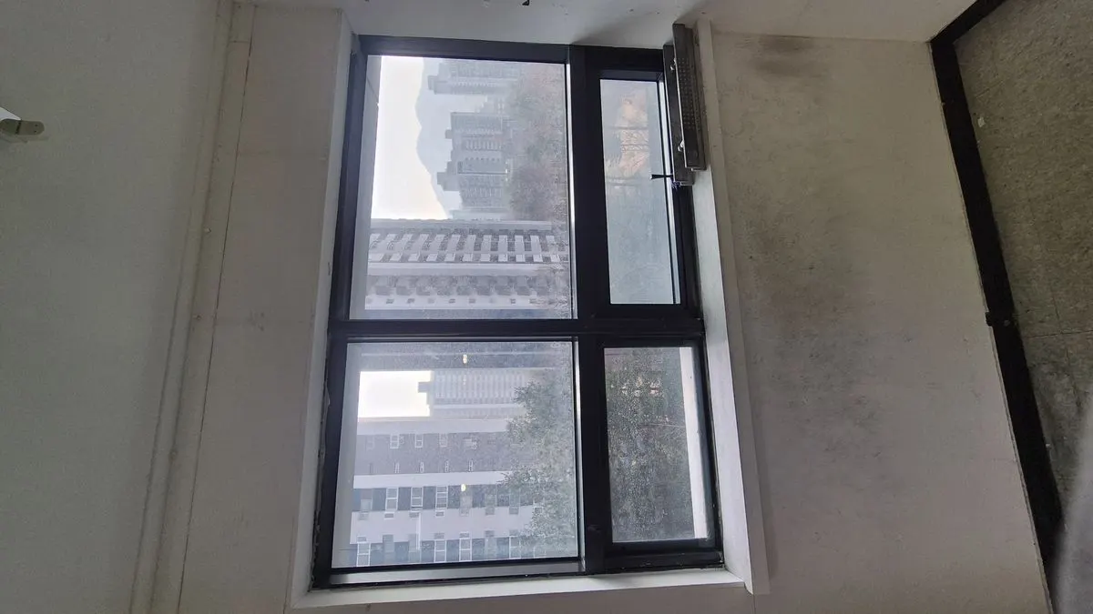 사무실 창문 시트지 제거 완료 깨끗한 유리