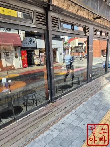 시트지 제거 완료 깨끗한 유리